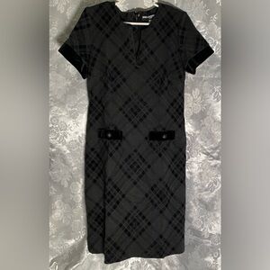 Karl Lagerfeld Paris Velvet-Trimmed Plaid Sheath Dress In Black & Gray Size 8